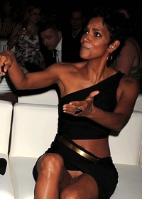 Public Up Skirt Pic halle berry upskirt pussy picture pic makes this greatest memorial day weekend ever